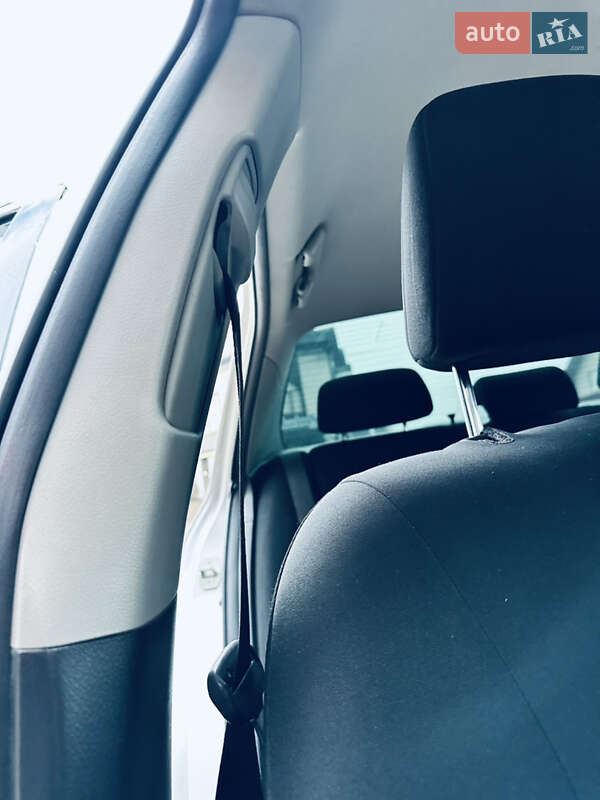 Седан Toyota Corolla 2008 в Грушево