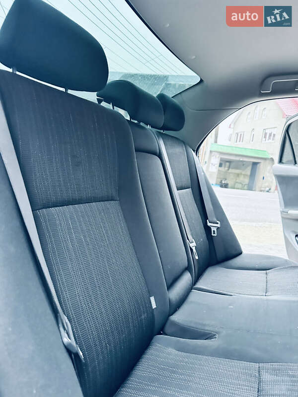 Седан Toyota Corolla 2008 в Грушево