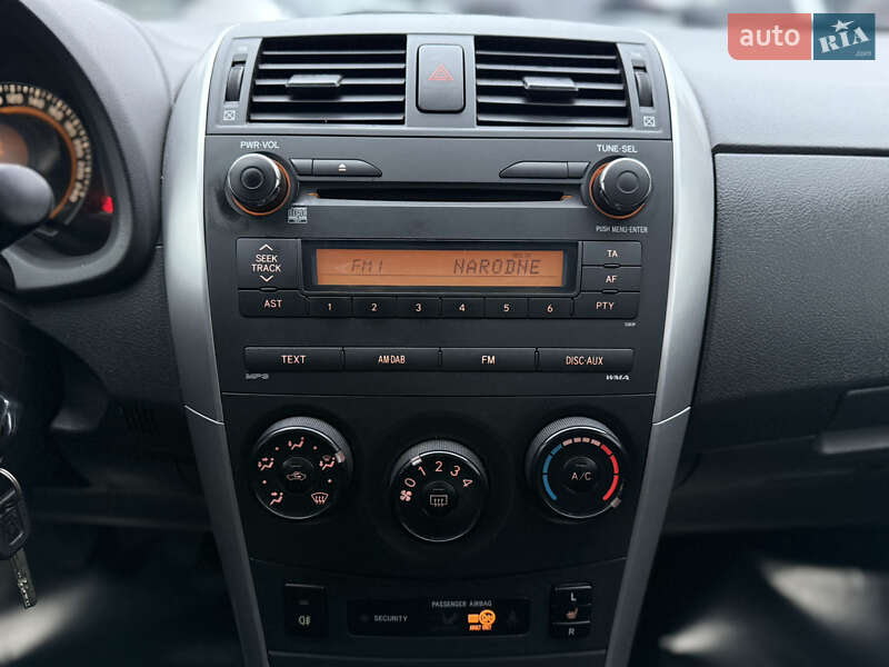 Седан Toyota Corolla 2011 в Одессе