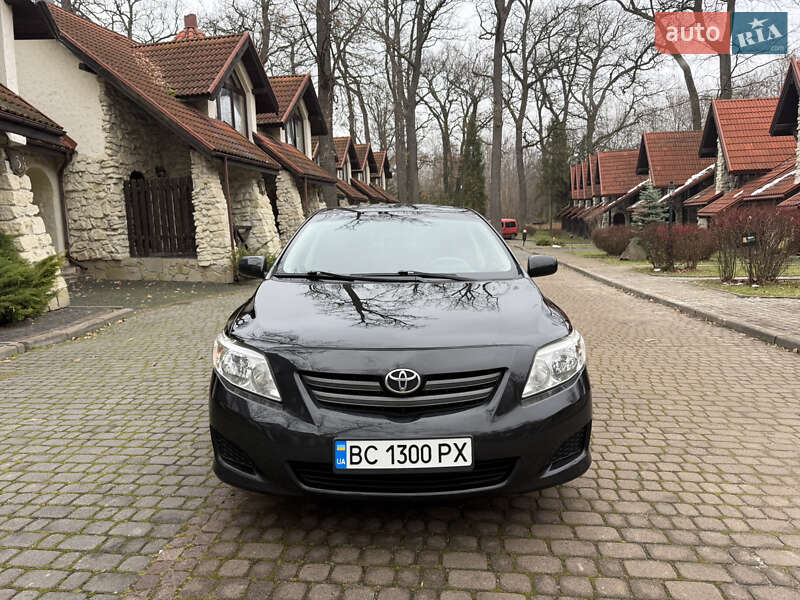 Седан Toyota Corolla 2008 в Львові