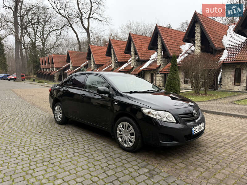 Седан Toyota Corolla 2008 в Львові