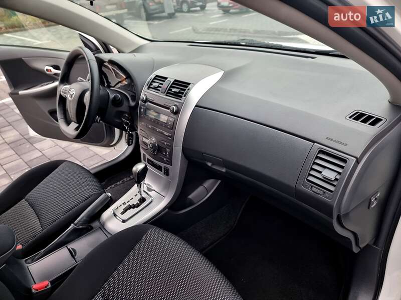 Седан Toyota Corolla 2012 в Вінниці