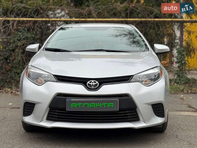 Седан Toyota Corolla 2015 в Одесі