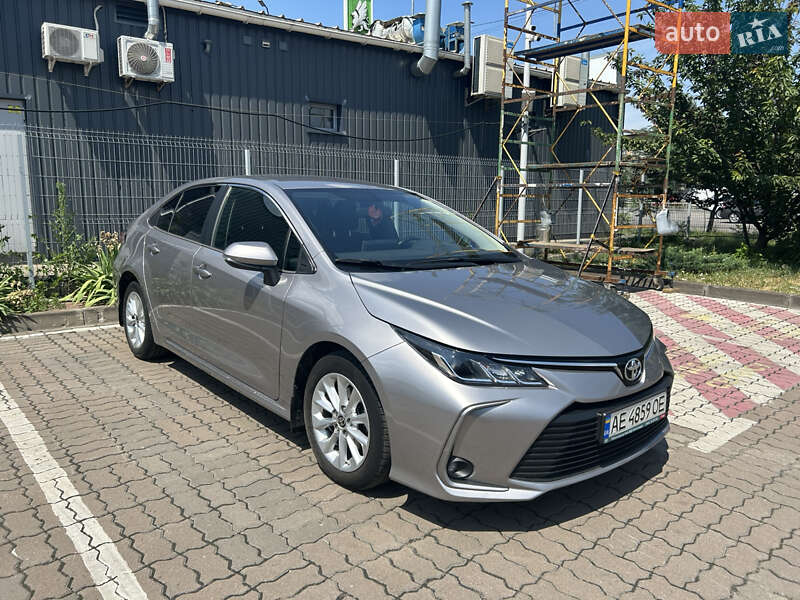 Седан Toyota Corolla 2020 в Києві