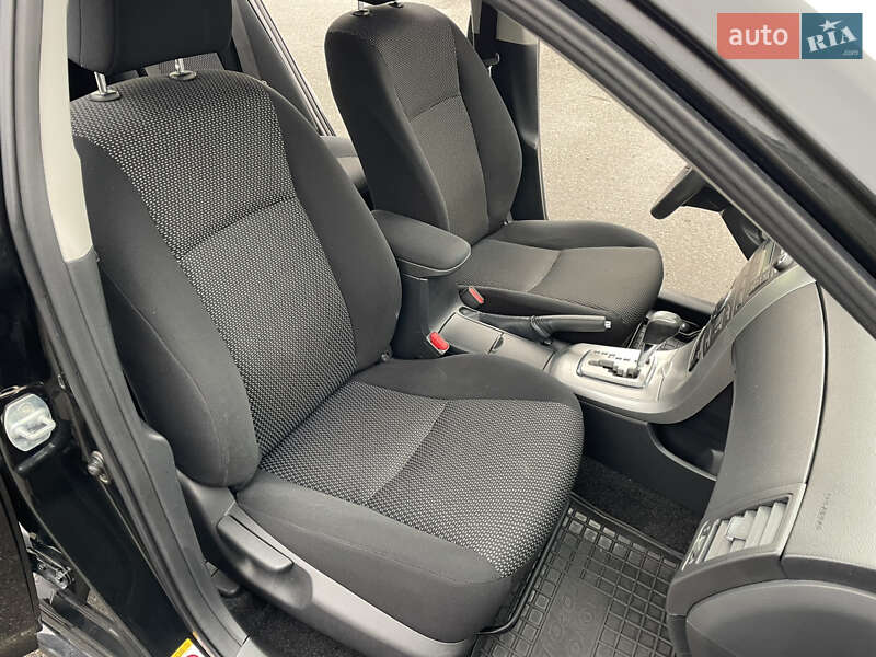 Седан Toyota Corolla 2012 в Киеве