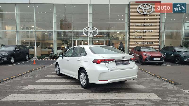 Седан Toyota Corolla 2021 в Києві