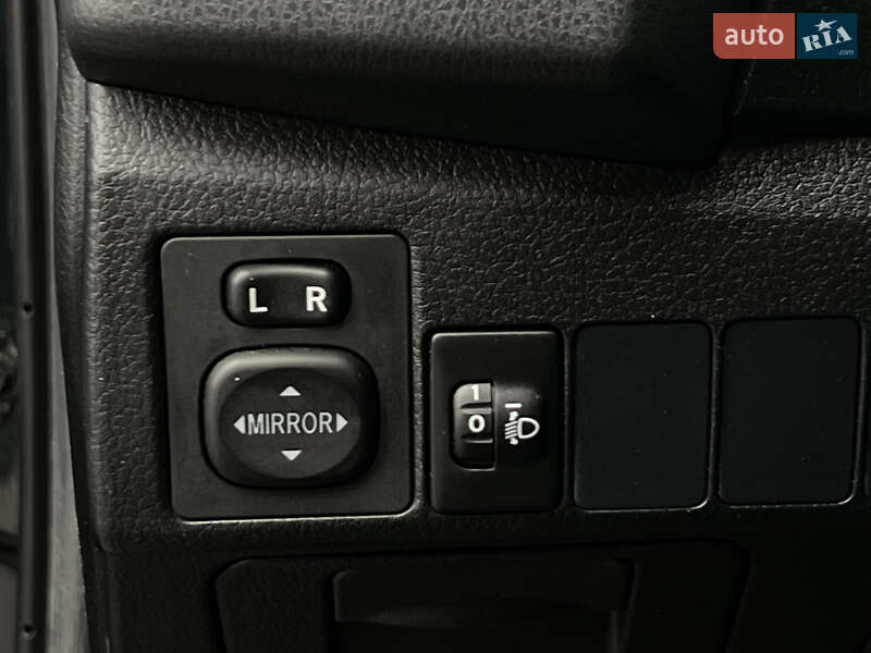 Седан Toyota Corolla 2016 в Києві фото 31 Седан Toyota Corolla 2016 в Києві