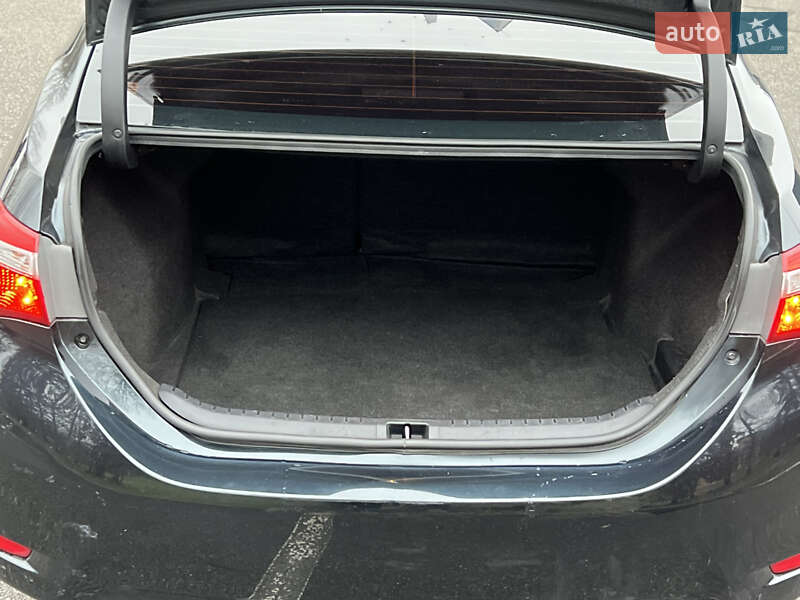 Седан Toyota Corolla 2016 в Києві фото 43 Седан Toyota Corolla 2016 в Києві