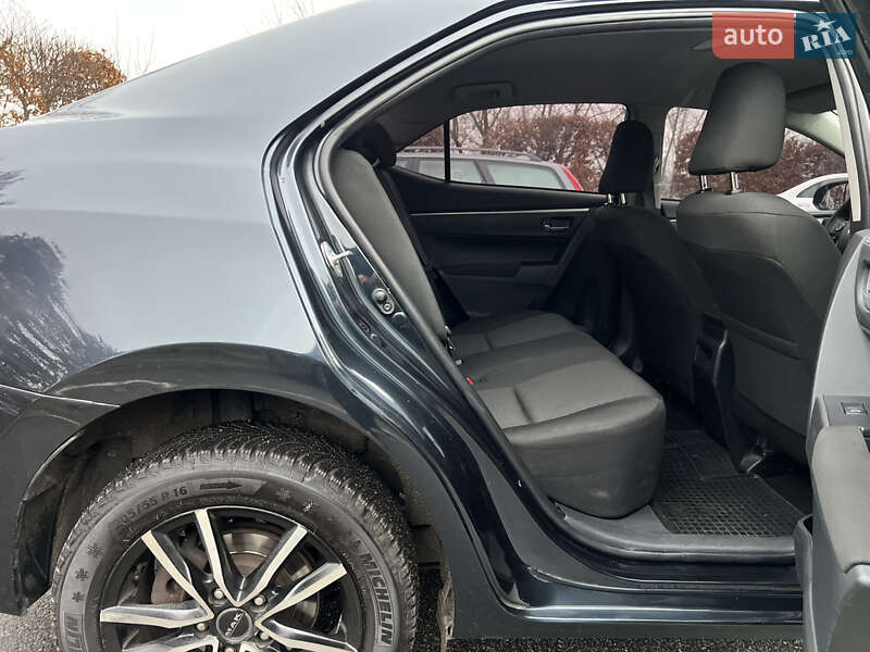 Седан Toyota Corolla 2016 в Києві фото 47 Седан Toyota Corolla 2016 в Києві