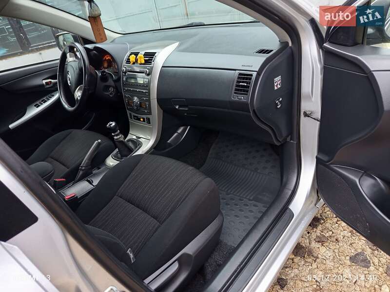 Седан Toyota Corolla 2008 в Тернополе фото 3 Седан Toyota Corolla 2008 в Тернополе