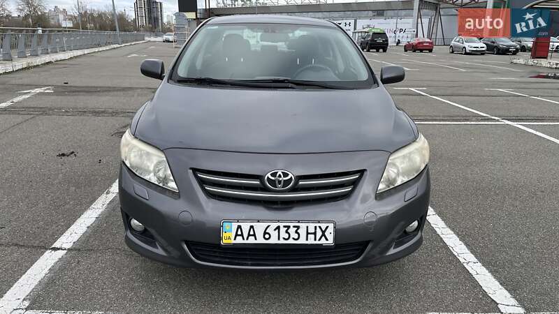 Седан Toyota Corolla 2008 в Киеве