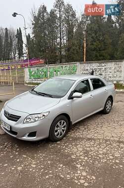 Седан Toyota Corolla 2009 в Львове