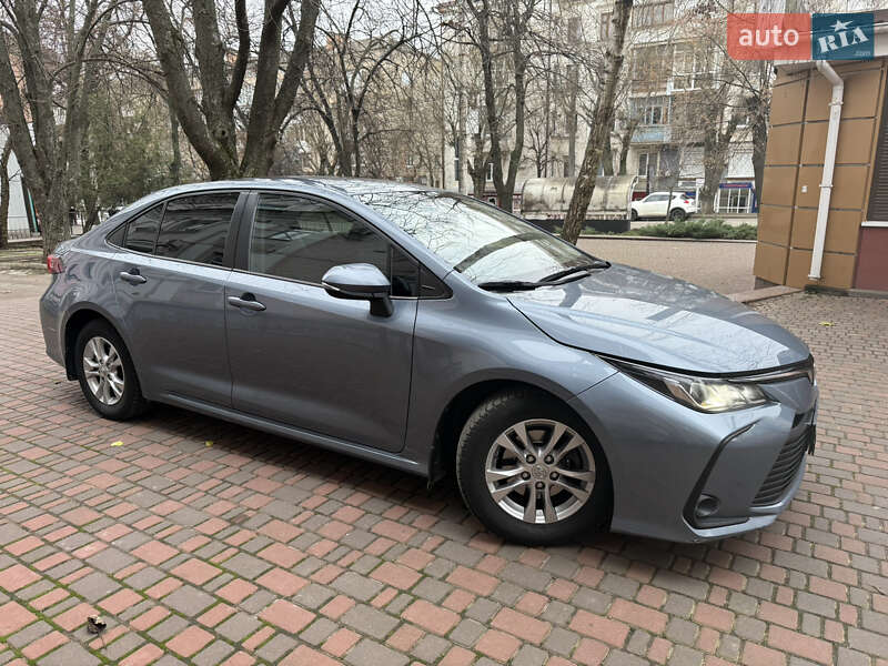 Седан Toyota Corolla 2019 в Кропивницком