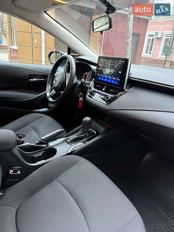 Седан Toyota Corolla 2019 в Кропивницком