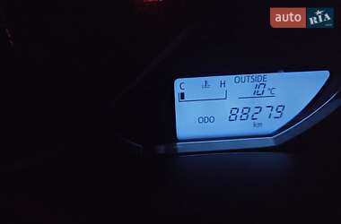 Седан Toyota Corolla 2016 в Ужгороді