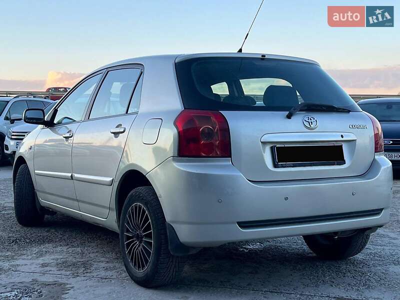 Хетчбек Toyota Corolla 2004 в Львові