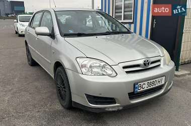 Хэтчбек Toyota Corolla 2004 в Львове