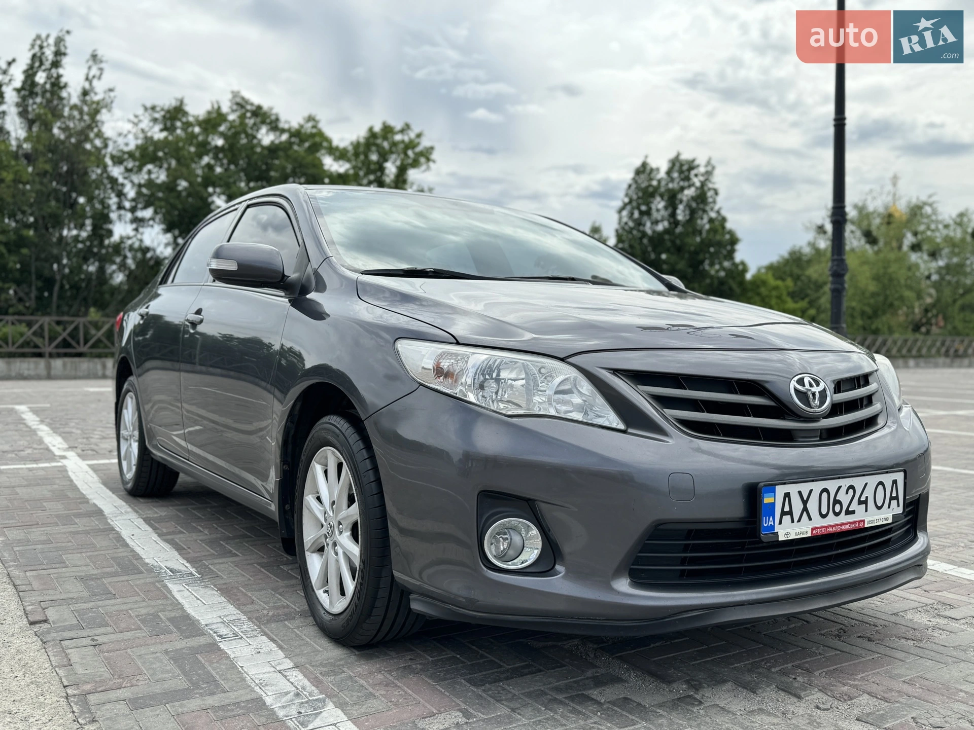 2011 Toyota Corolla - мініатюра 2