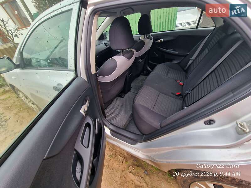 Седан Toyota Corolla 2007 в Іршаві