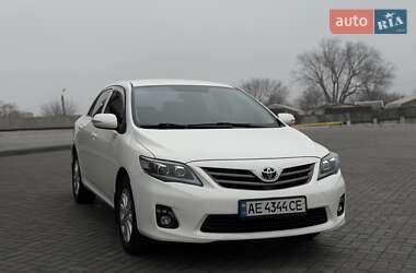 Седан Toyota Corolla 2011 в Днепре