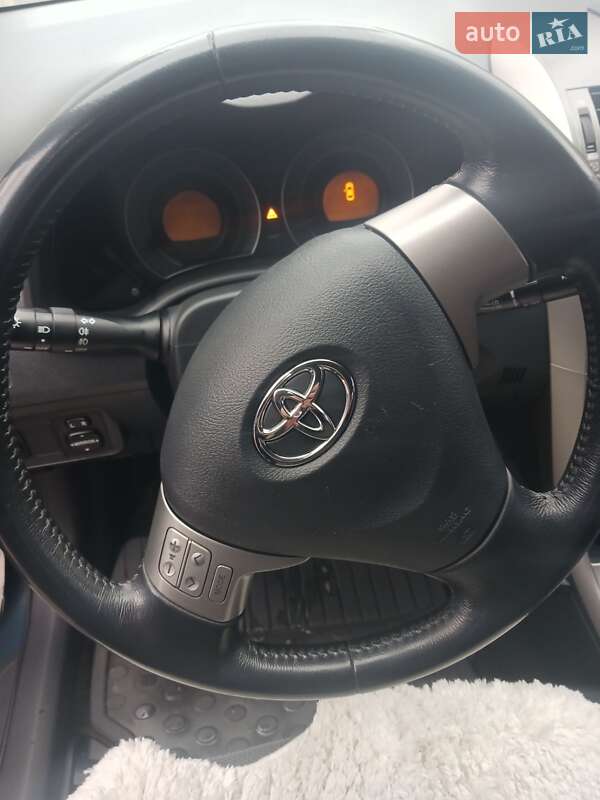 Седан Toyota Corolla 2008 в Харькове