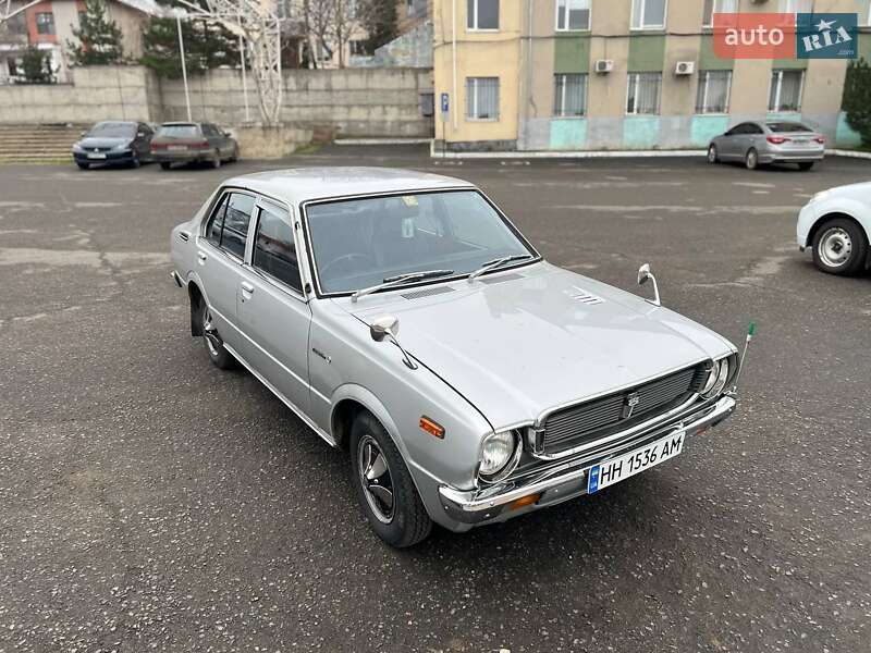 Седан Toyota Corolla 1984 в Овідіополі