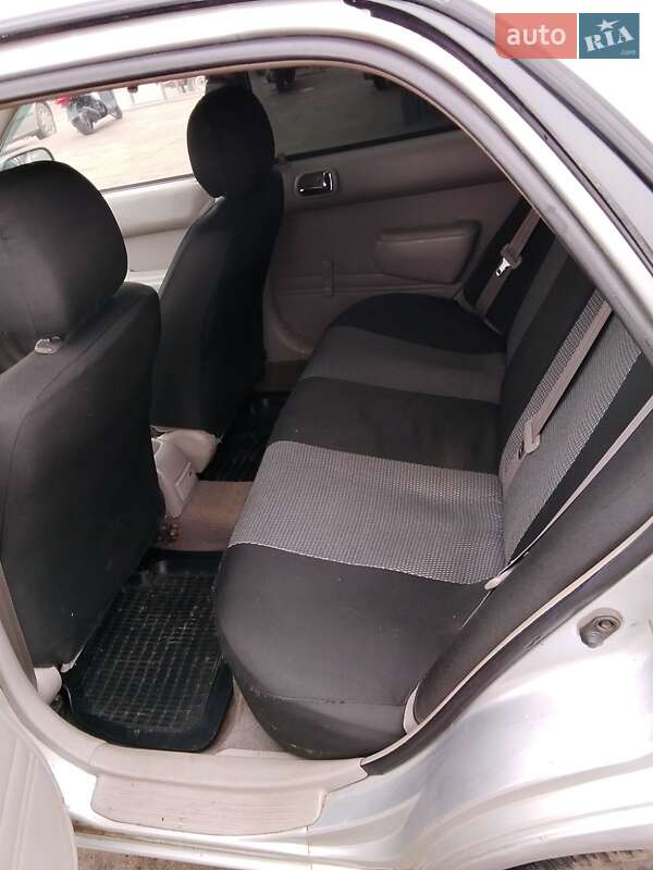 Седан Toyota Corolla 2001 в Одесі