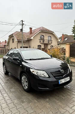 Седан Toyota Corolla 2008 в Ужгороде