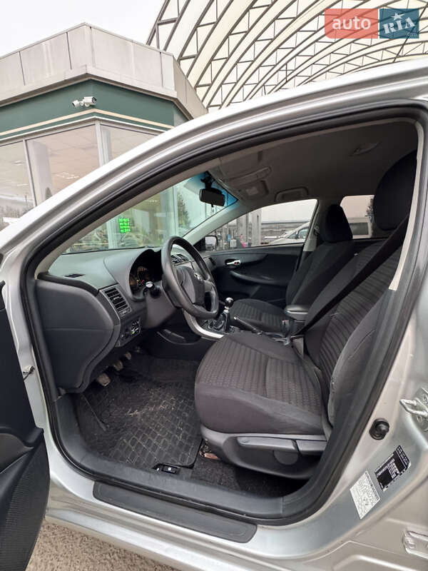 Седан Toyota Corolla 2011 в Бучаче фото 8 Седан Toyota Corolla 2011 в Бучаче