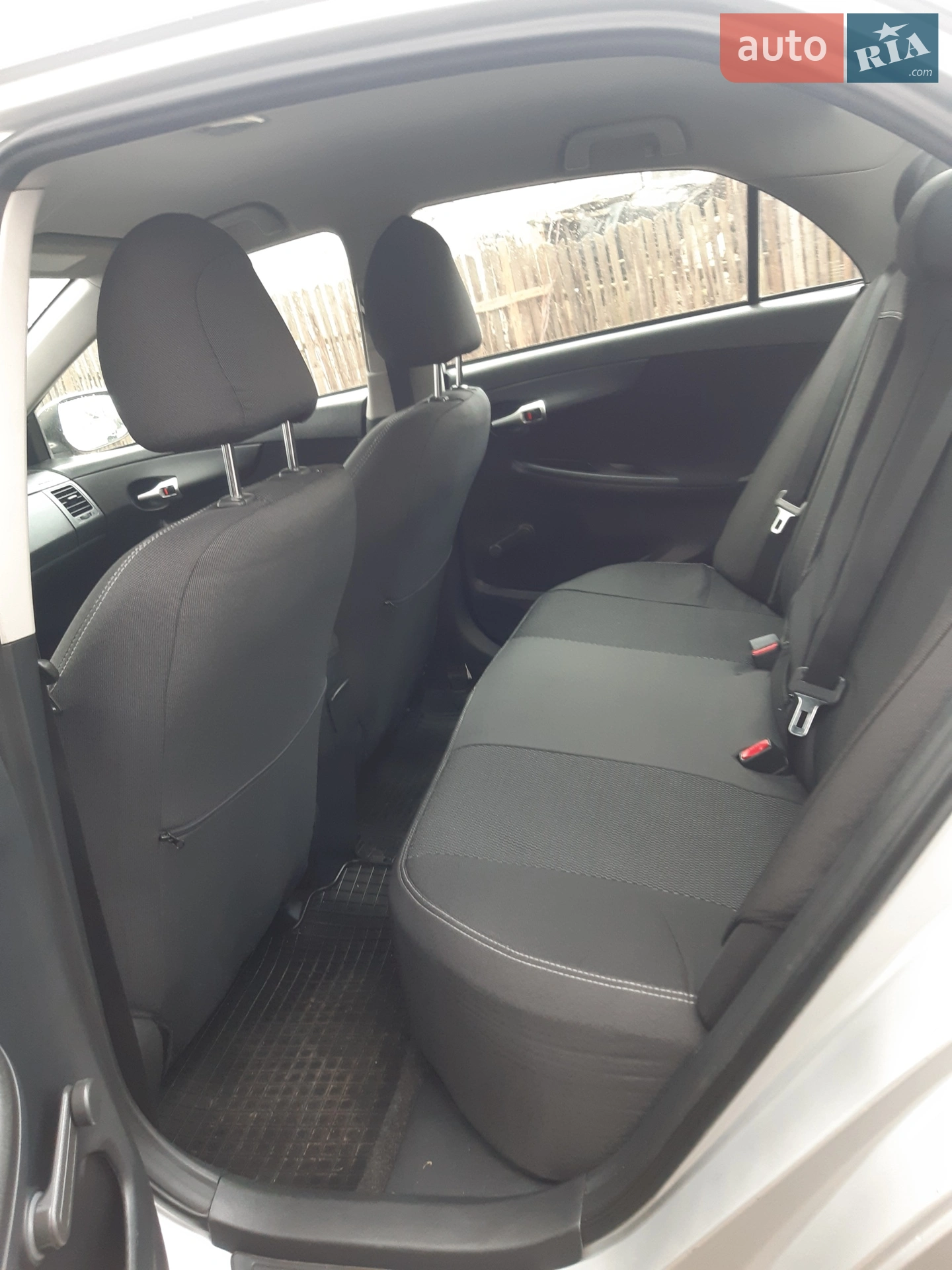 2010 Toyota Corolla - мініатюра 6