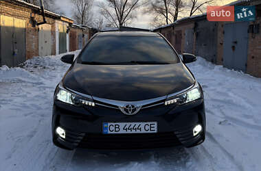 Седан Toyota Corolla 2017 в Прилуках