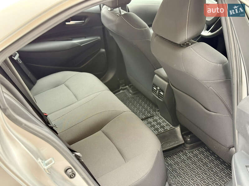 Седан Toyota Corolla 2019 в Киеве