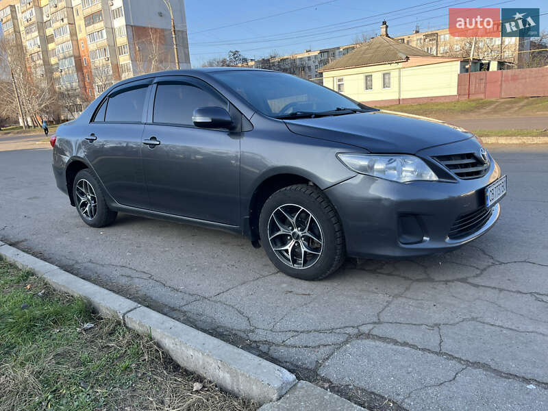 Седан Toyota Corolla 2011 в Прилуках