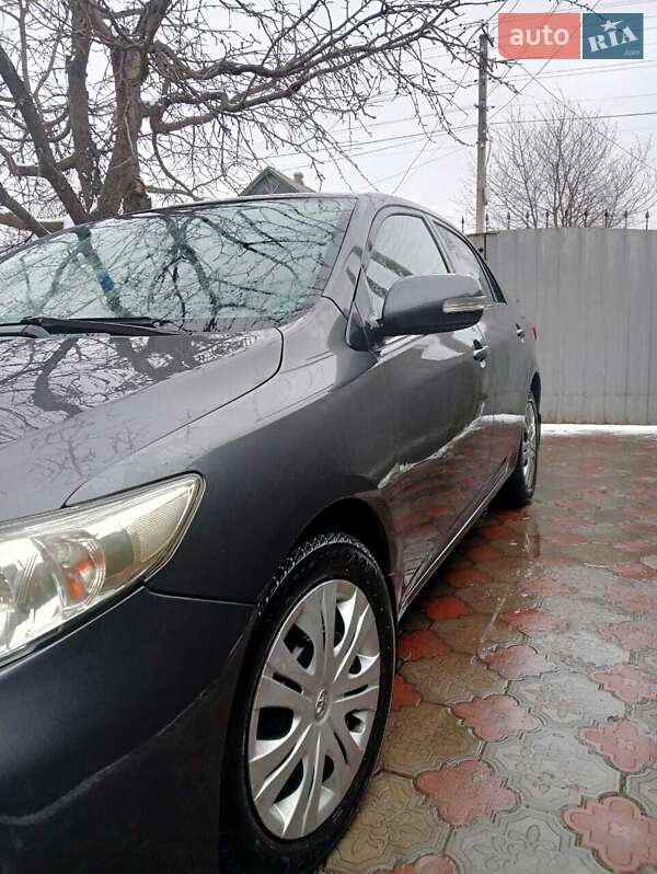 Седан Toyota Corolla 2012 в Кам'янці