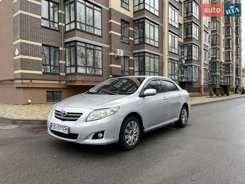 Седан Toyota Corolla 2008 в Чернигове