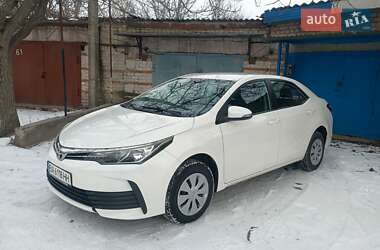 Седан Toyota Corolla 2017 в Кропивницком