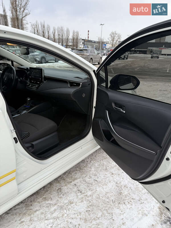 Седан Toyota Corolla 2020 в Києві