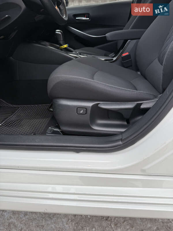 Седан Toyota Corolla 2020 в Києві