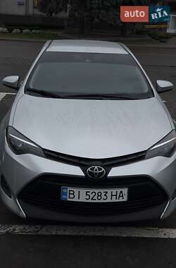 Седан Toyota Corolla 2017 в Кременчуці