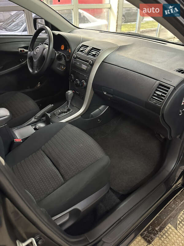 Седан Toyota Corolla 2009 в Запорожье