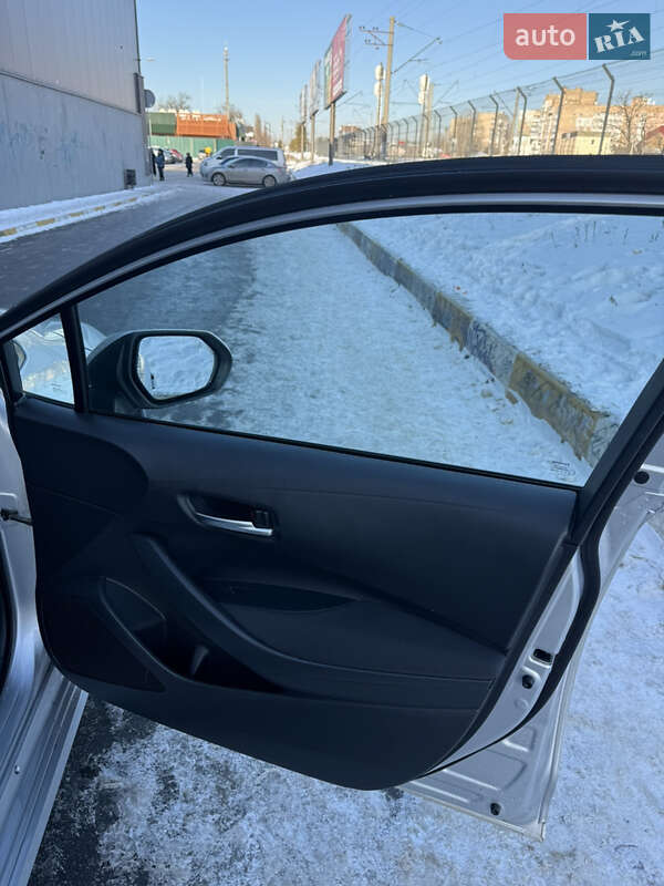 Седан Toyota Corolla 2020 в Києві