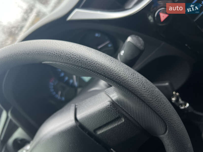 Седан Toyota Corolla 2016 в Кременчуге фото 17 Седан Toyota Corolla 2016 в Кременчуге