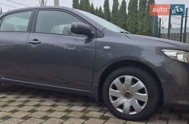 Седан Toyota Corolla 2008 в Киеве