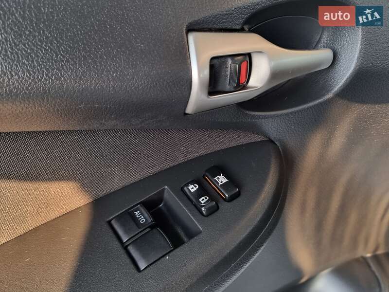 Седан Toyota Corolla 2011 в Виннице