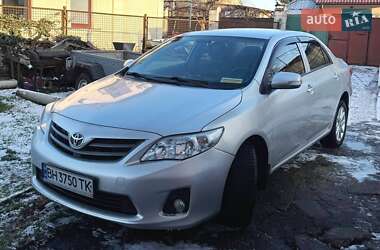 Седан Toyota Corolla 2011 в Одесі