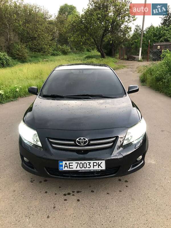 Седан Toyota Corolla 2008 в Кривом Роге
