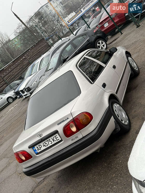 Седан Toyota Corolla 2001 в Запорожье