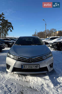 Седан Toyota Corolla 2015 в Полтаве