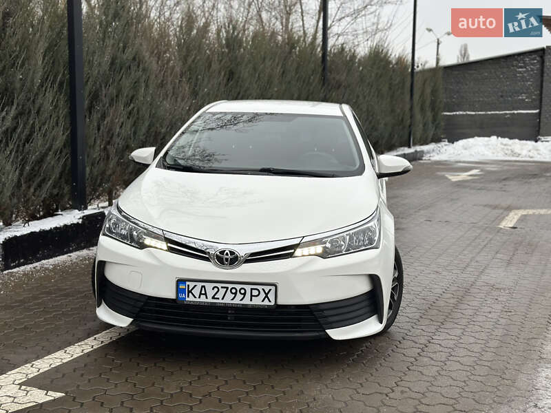 Седан Toyota Corolla 2018 в Киеве фото 8 Седан Toyota Corolla 2018 в Киеве