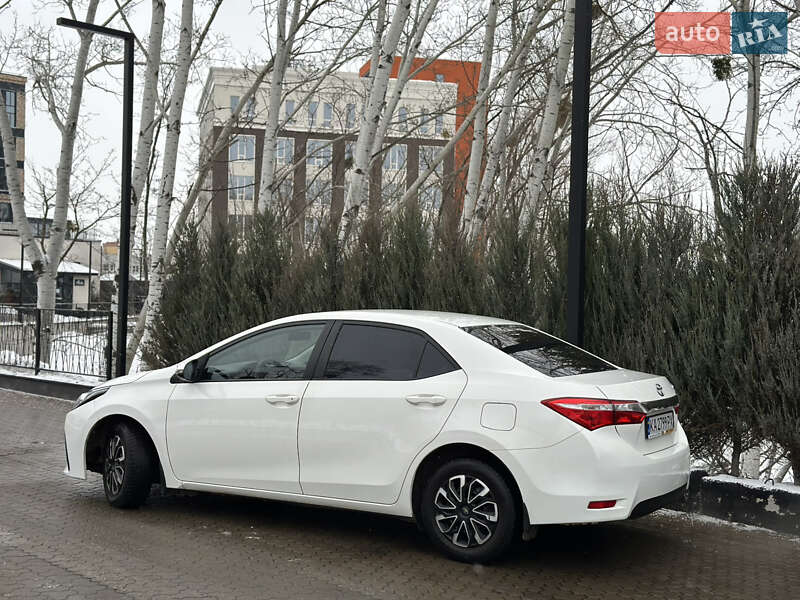 Седан Toyota Corolla 2018 в Киеве фото 9 Седан Toyota Corolla 2018 в Киеве